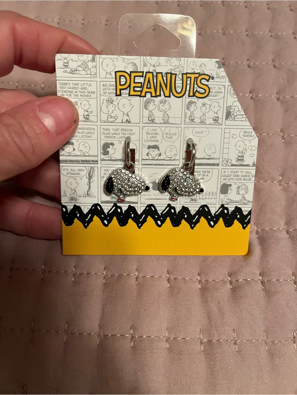 Peanuts snoopy earrings